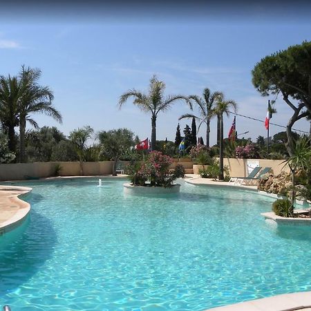 Mobile Home In Frejus, South Of France エクステリア 写真